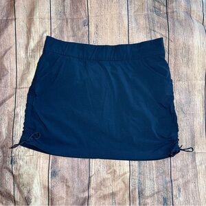 Size XL: Women's Columbia - Omni-shade Black Ruched Pull-On Active Skort